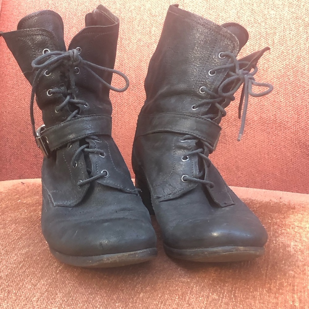 Prada Boots size 38 - Picture 3 of 9